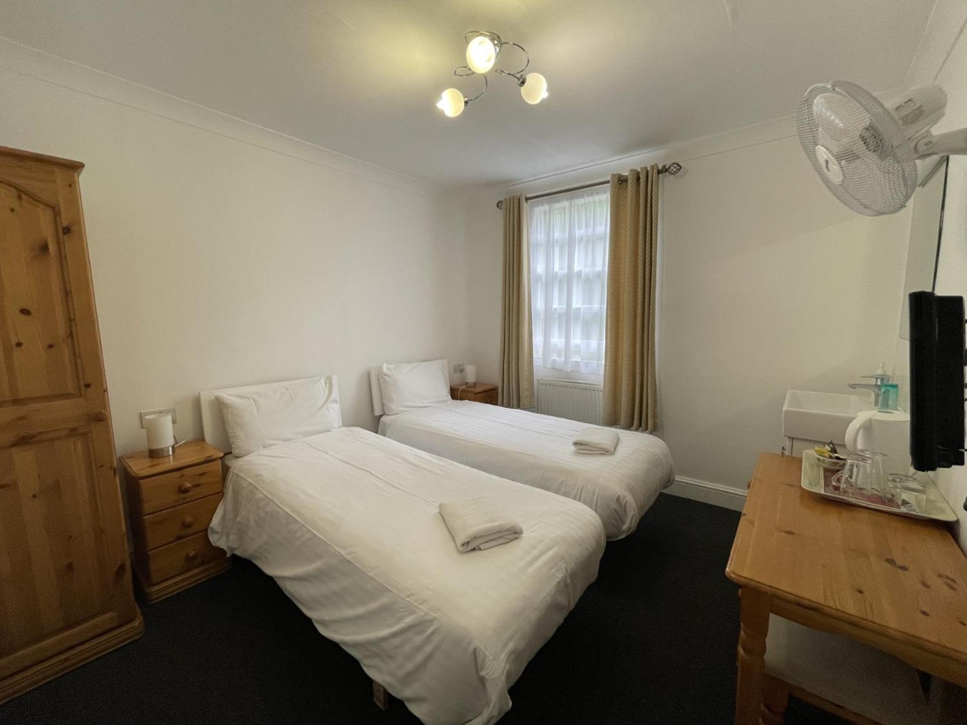 Hotel Meridiana Лондон Екстериор снимка