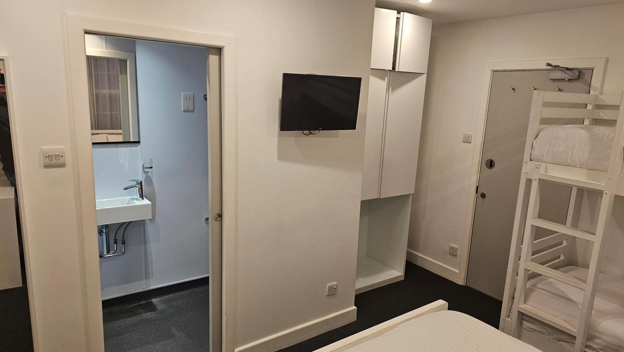 Hotel Meridiana Лондон Екстериор снимка