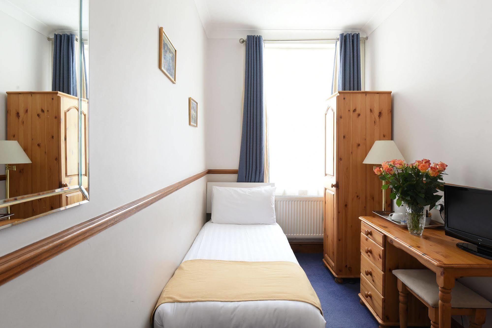 Hotel Meridiana Лондон Екстериор снимка