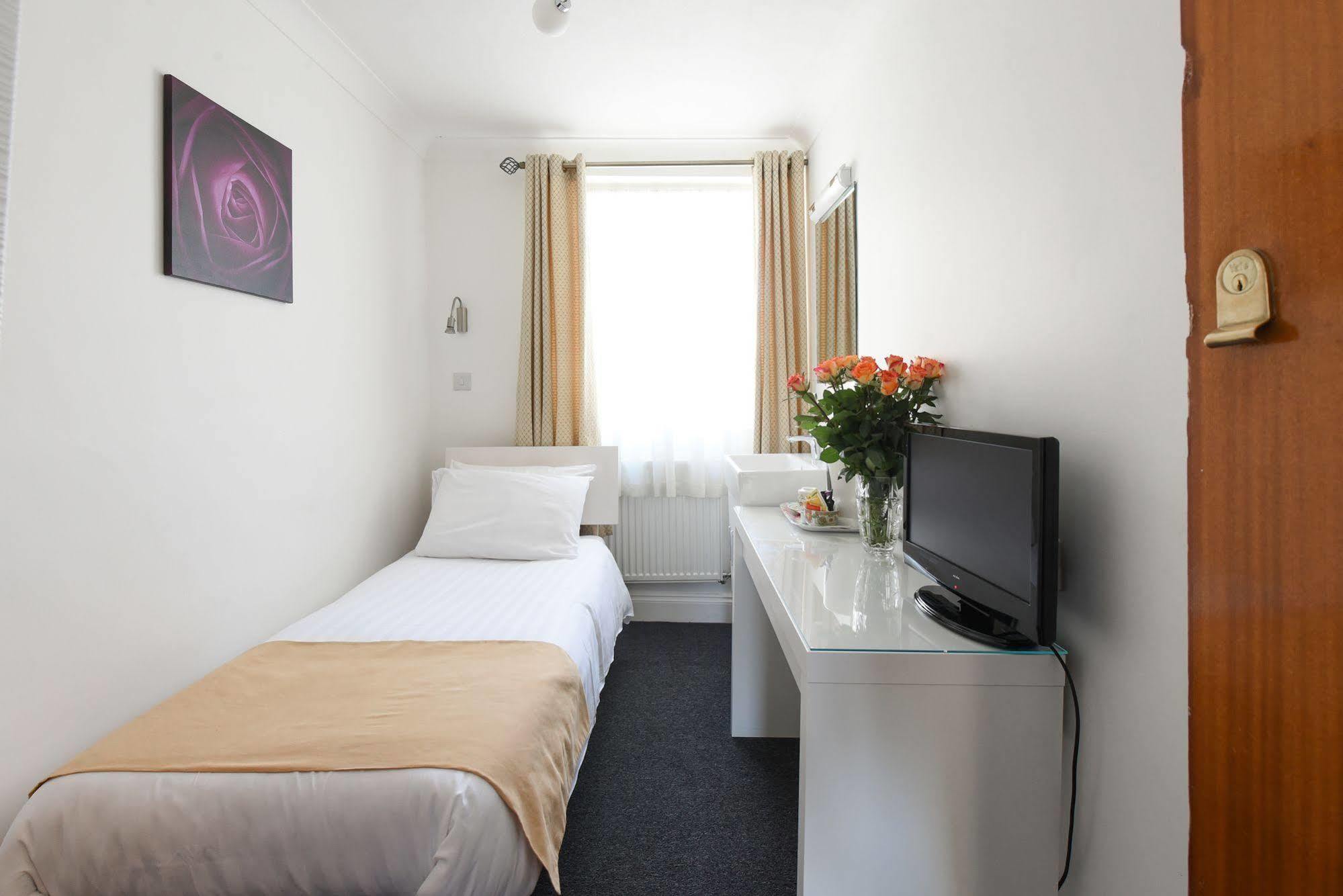 Hotel Meridiana Лондон Екстериор снимка